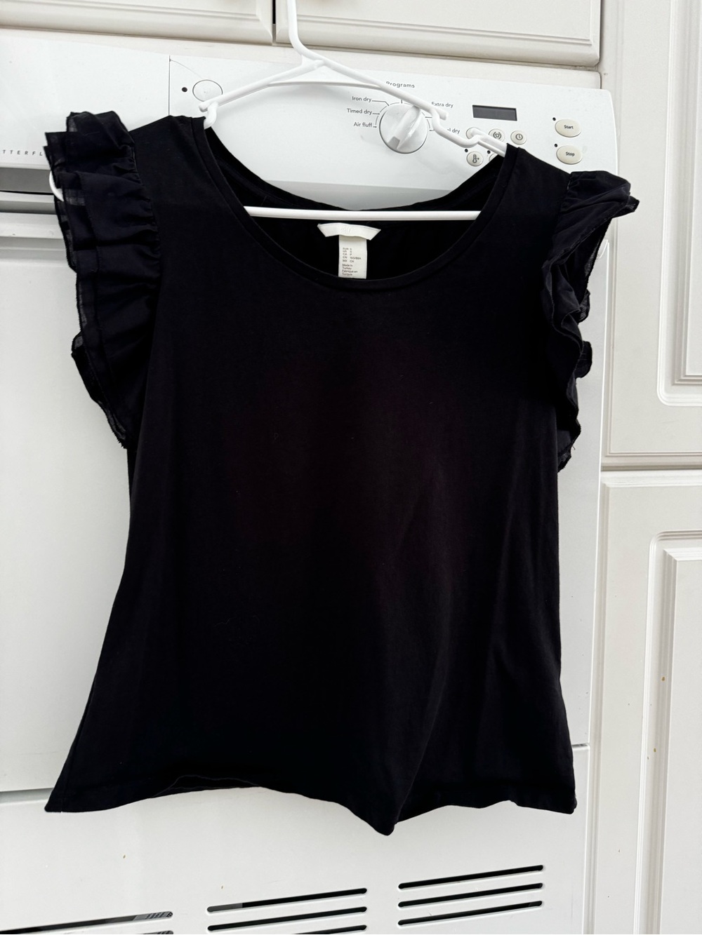 H&M black top with the ruched chiffon short sleeves